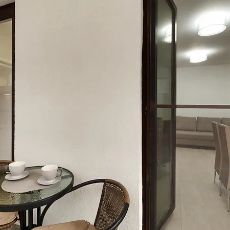Waveside Apartment